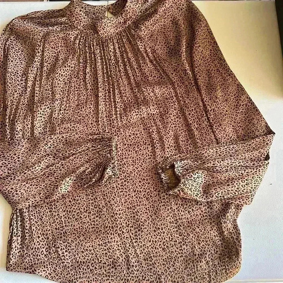 Gap - Picture 2 of 5